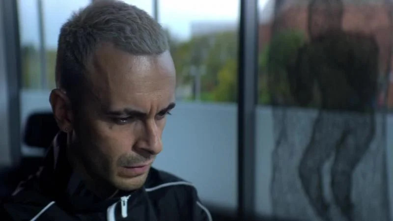 Кадры из сериала Голяк (2019)